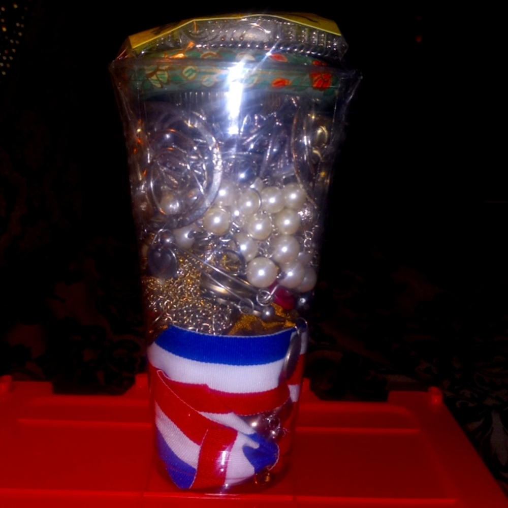 R # 5 Mystery Jewelry cup